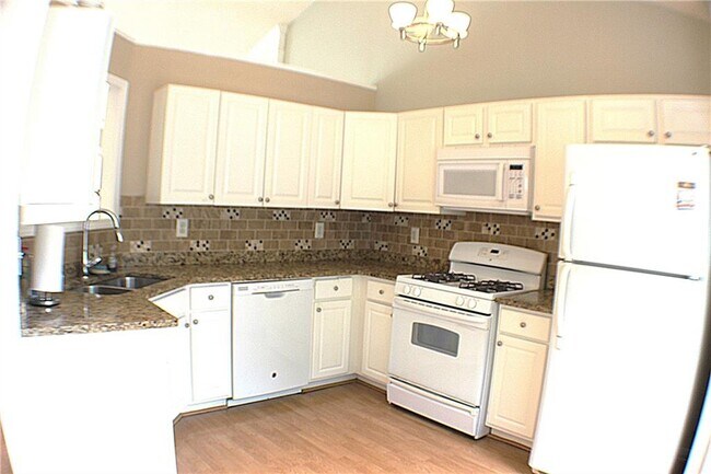 Building Photo - 437 Darter Dr NW