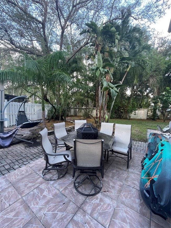 Building Photo - 3486 SW 51st St