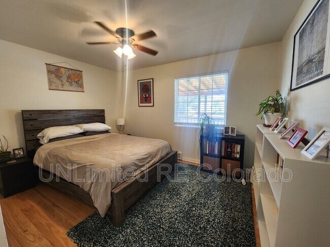 Building Photo - 945 N Paris St