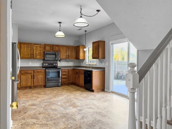 Building Photo - 4080 Laurelwood Dr