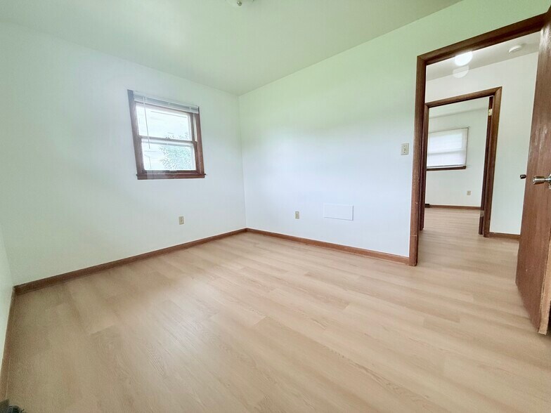 Building Photo - 3213 Panther Ln