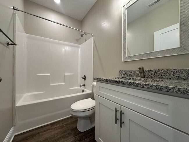 Building Photo - Great home in a well established neighborhood.