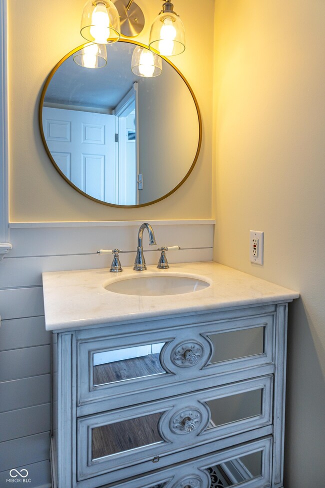 Building Photo - 388 W Pearl St