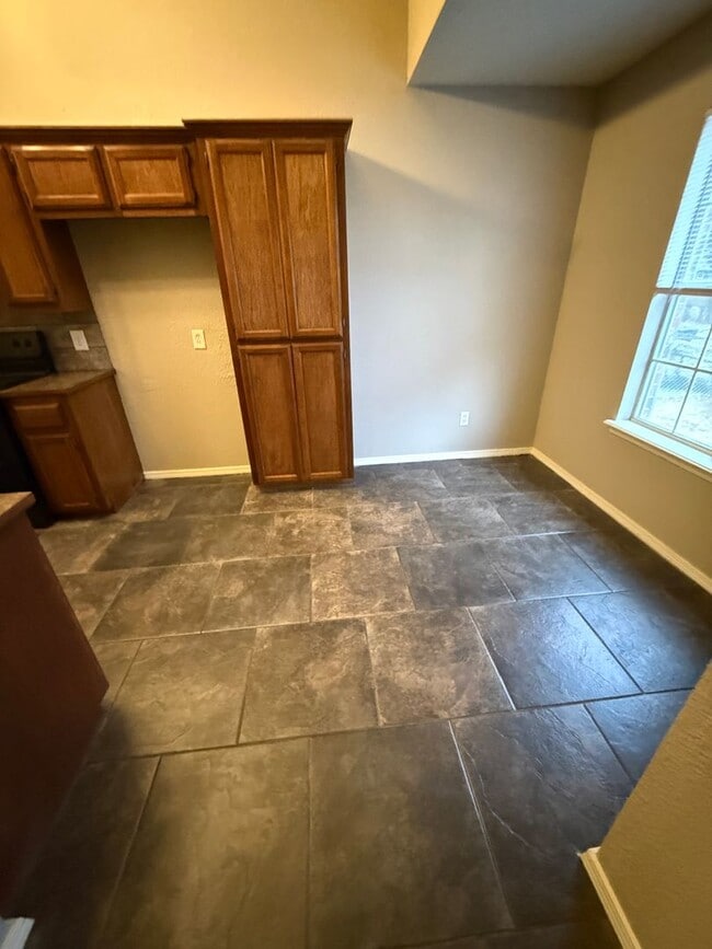 Building Photo - 3 Bed 2 Bath With His & Her Closets upstairs.  Yard Care Included.