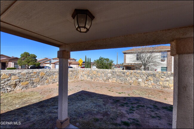 Building Photo - 5568 Rick Husband Dr