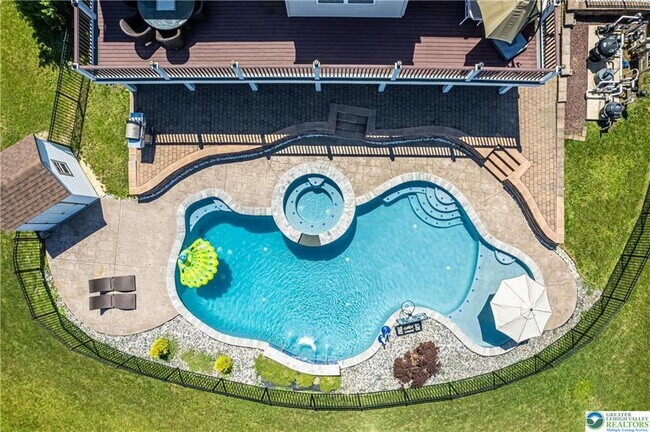 Building Photo - 202 McNair Cir