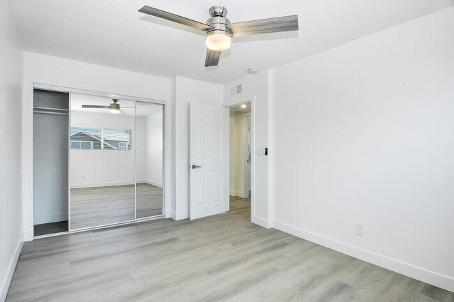 Building Photo - 3204 Collier Ave