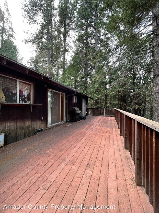 Building Photo - 3 br, 2 bath House - 16770 Doolittle Ln