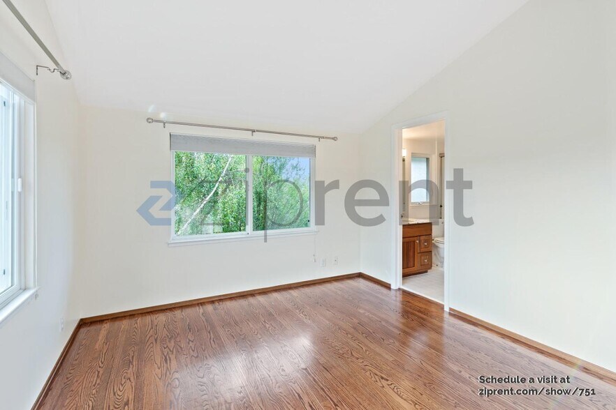 Building Photo - 107 Warfield Dr