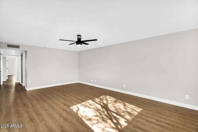 Building Photo - 25810 S Boxwood Dr