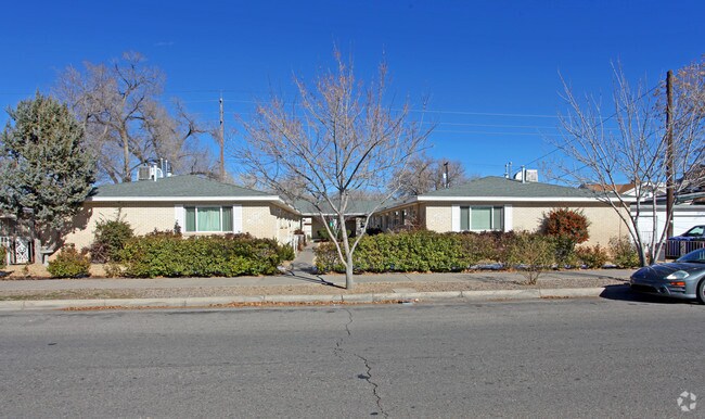 Primary Photo - 1021 Silver Ave SW