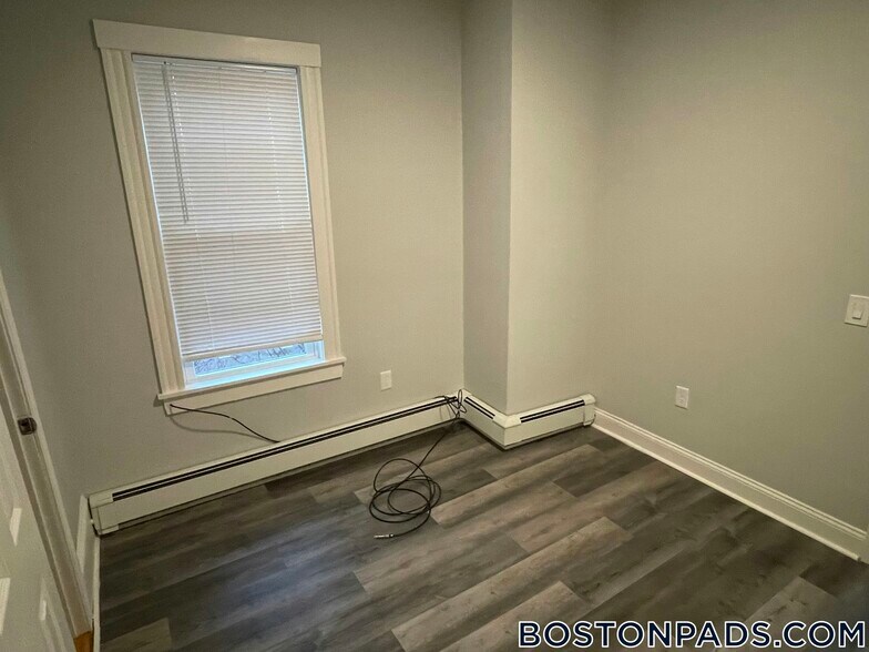 Building Photo - 1922 Columbus Ave