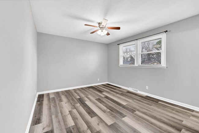 Building Photo - 134 Dave Dr