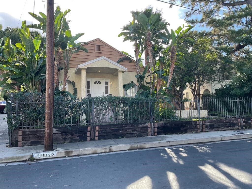 Building Photo - 21122 Avenue San Luis