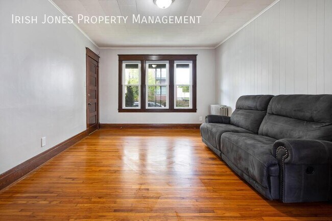 Building Photo - 120 West Ave