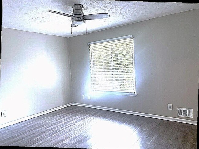 Building Photo - 3205 Brownlee Way