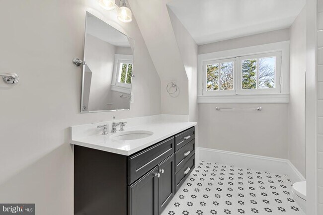 Building Photo - 4201 Bradley Ln