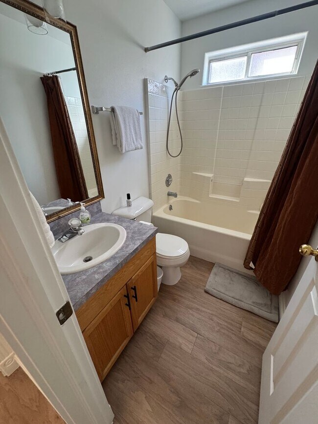 Building Photo - Fully Furnished Desert Dream Townhome! SHO...
