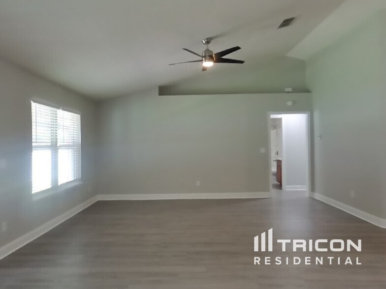 Building Photo - 2320 Bur Oak Place