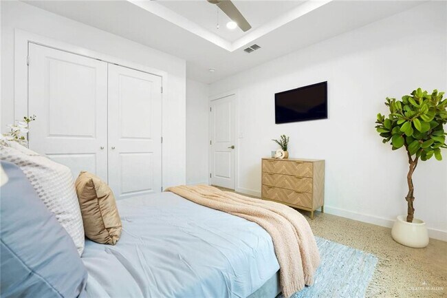 Building Photo - 4000 Peach Ln