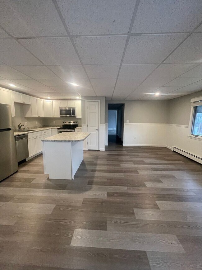 Building Photo - 3 Hanson Ridge Rd