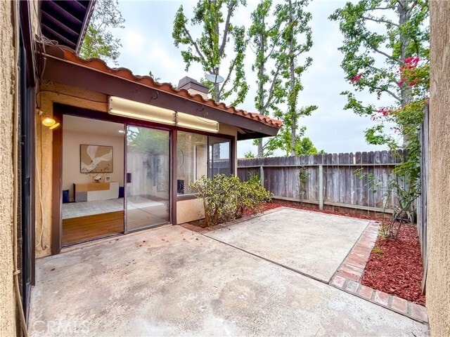Building Photo - 1034 Romney Dr