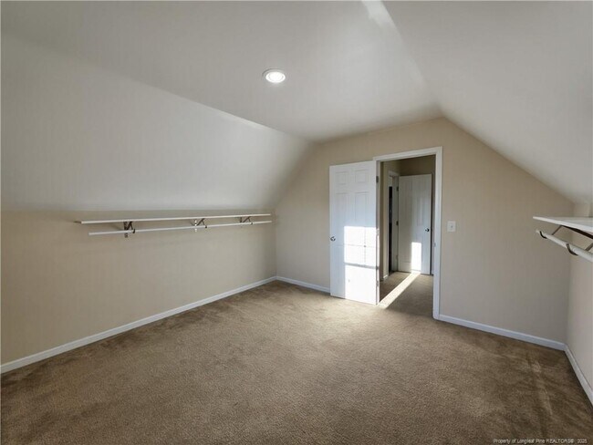 Building Photo - 825 Running Horse Ln