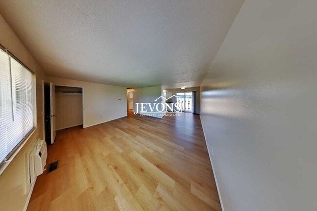 Building Photo - 404 S 81st Ave