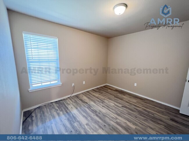 Building Photo - Charming 4-Bedroom Home – Space, Style, and Comfort!