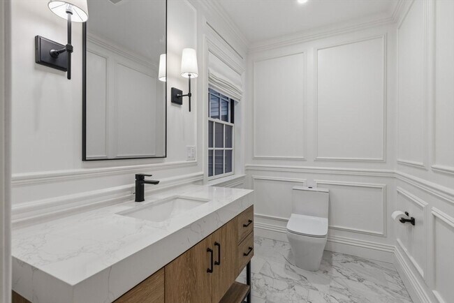 Building Photo - 959 Chestnut St