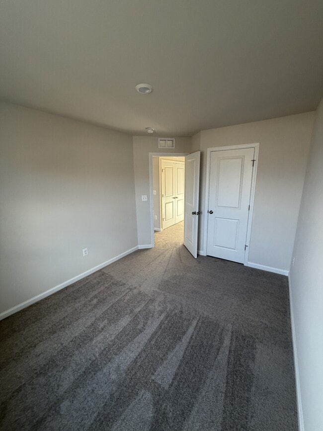 Building Photo - 125 Kinkade Ct