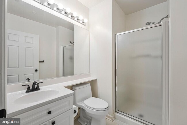 Building Photo - 20320 Beechwood Terrace