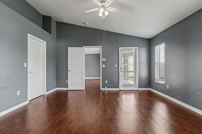 Building Photo - 30936 Baclan Dr