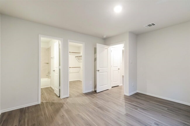 Building Photo - 13410 Musky Dr