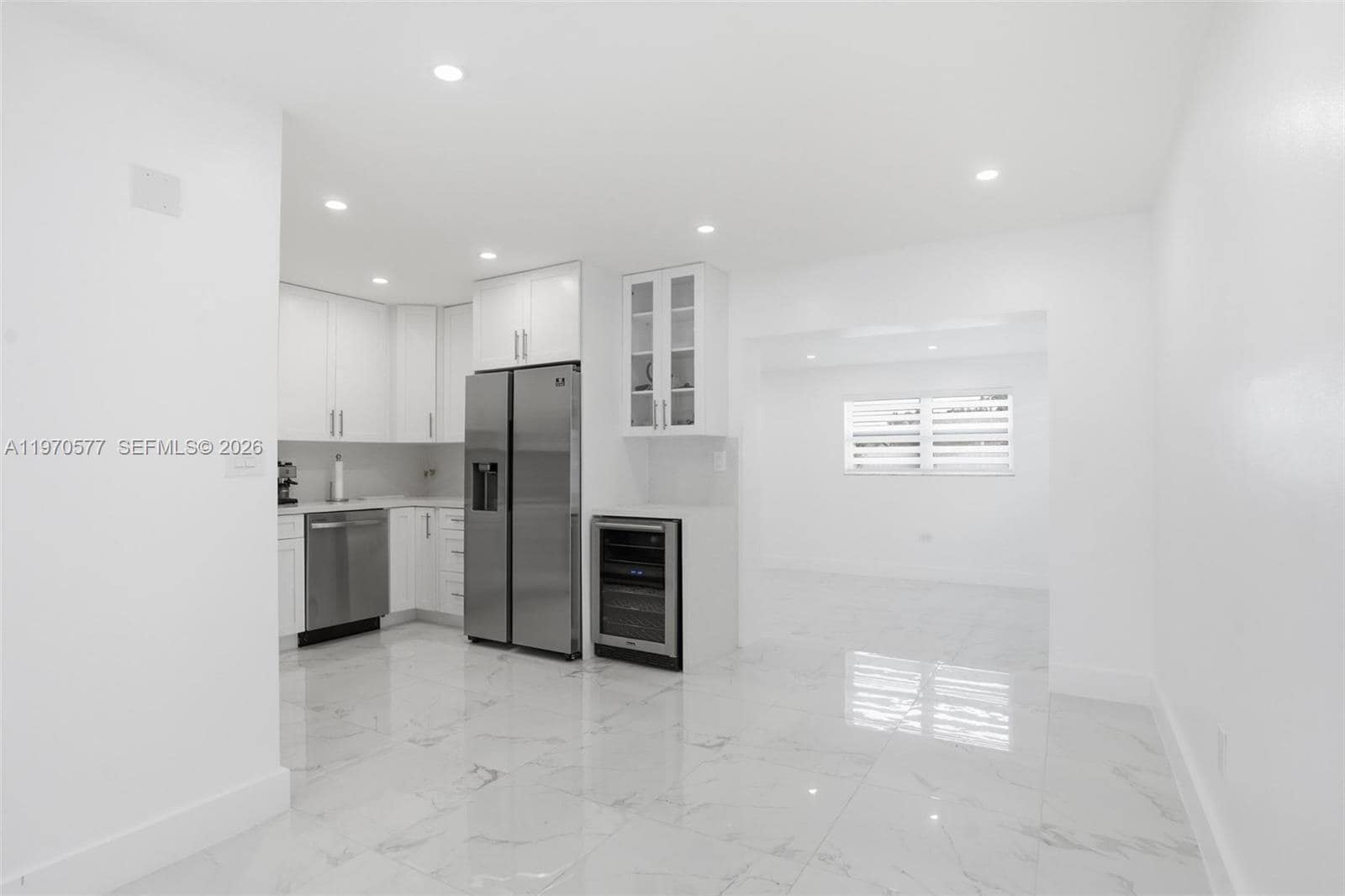 Building Photo - 5521 SW 104th Ave