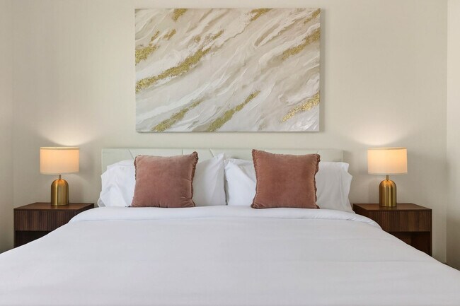 Building Photo - 1301 Leah Ave