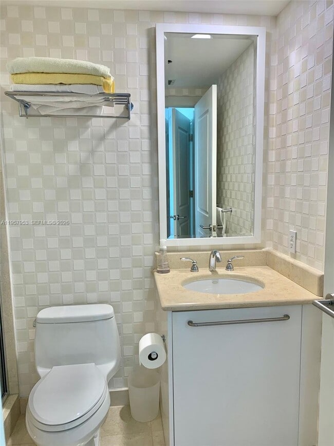 Building Photo - 3101 S Ocean Dr