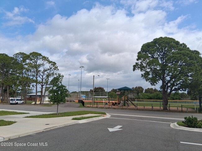 Building Photo - 828 Angela Ave