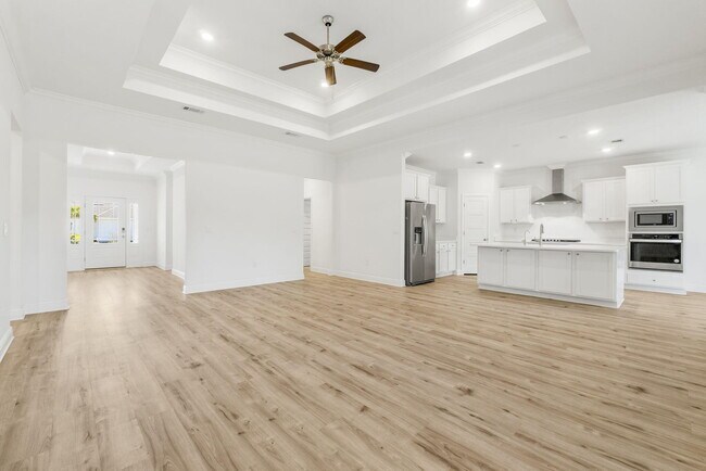 Building Photo - 147 Lk Pk Cv