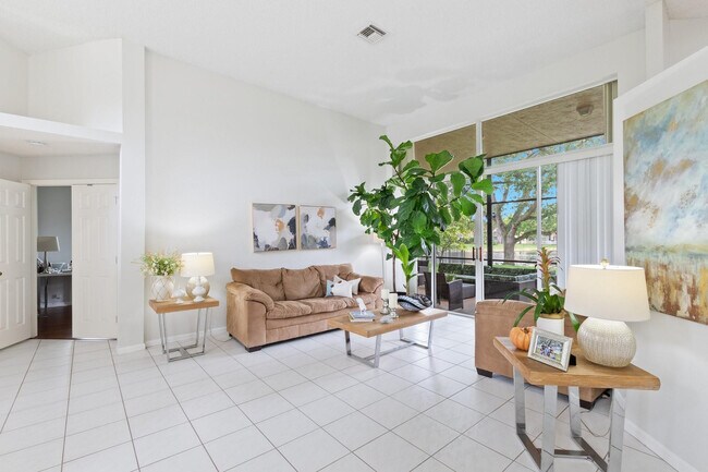 Building Photo - 1007 Spoonbill Cir