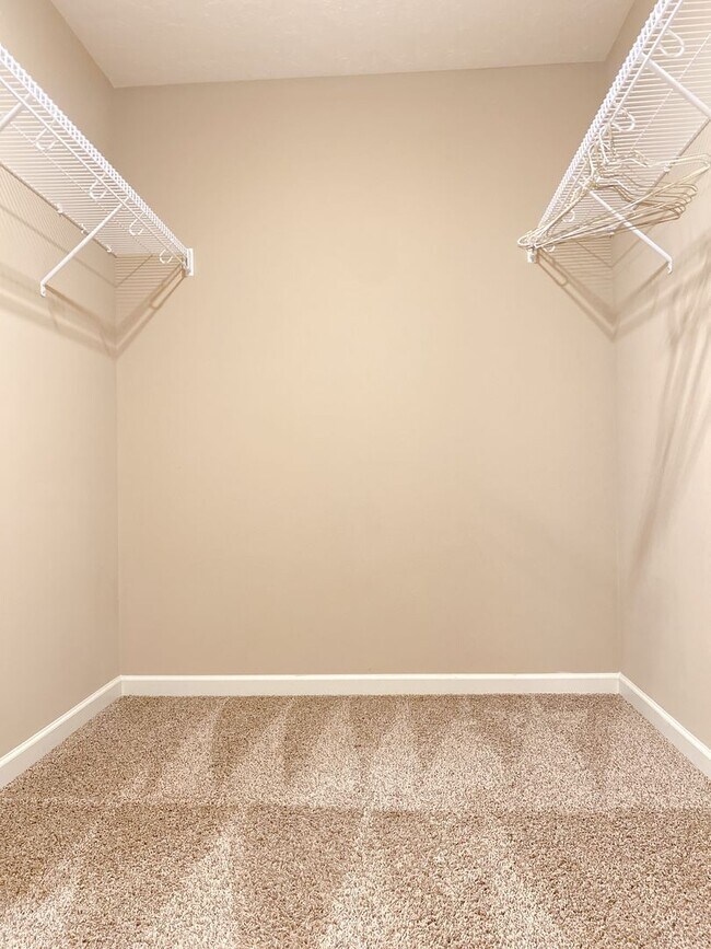 Building Photo - Beautiful & Nearly new SW Chalco area 4 bed Two Story