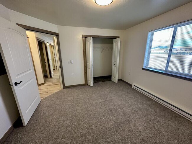 Building Photo - 1044 Enterprise Dr