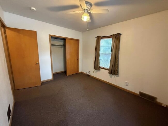 Building Photo - 703 16th St