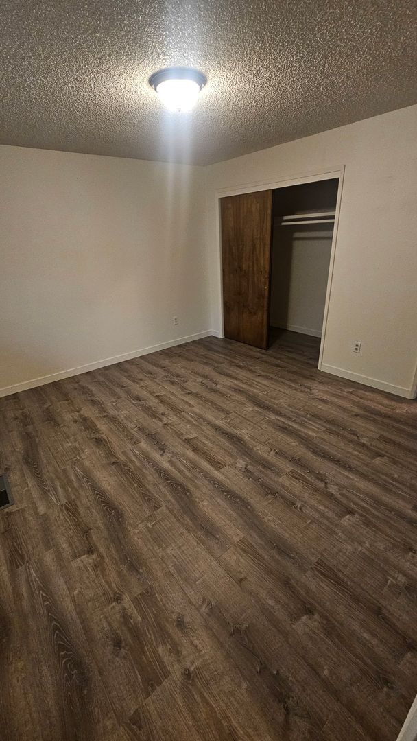 Building Photo - Asotin Home