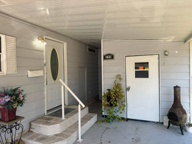 Building Photo - 590 Country Meadows Blvd