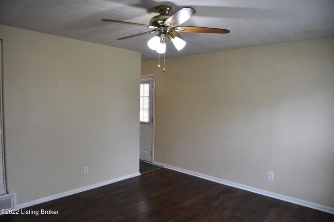 Building Photo - 11408 Center Hill Ct