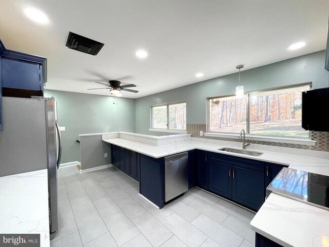 Building Photo - 9457 Boyds Turn Rd