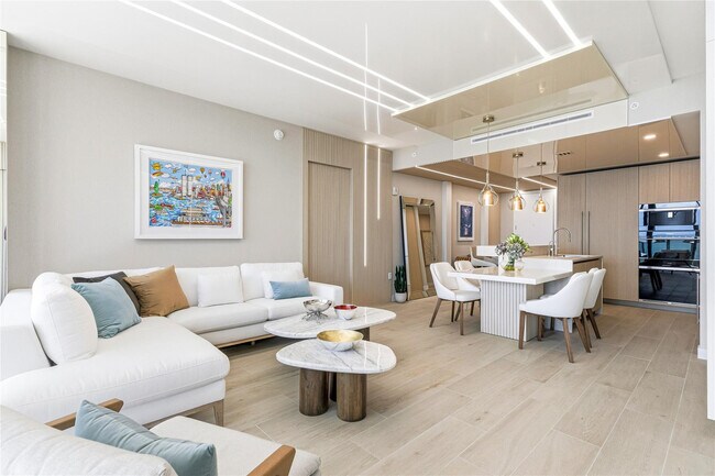 Building Photo - 900 N Ocean Blvd