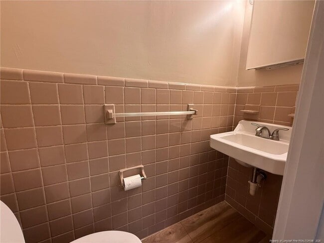 Building Photo - 161 Fowler Ln