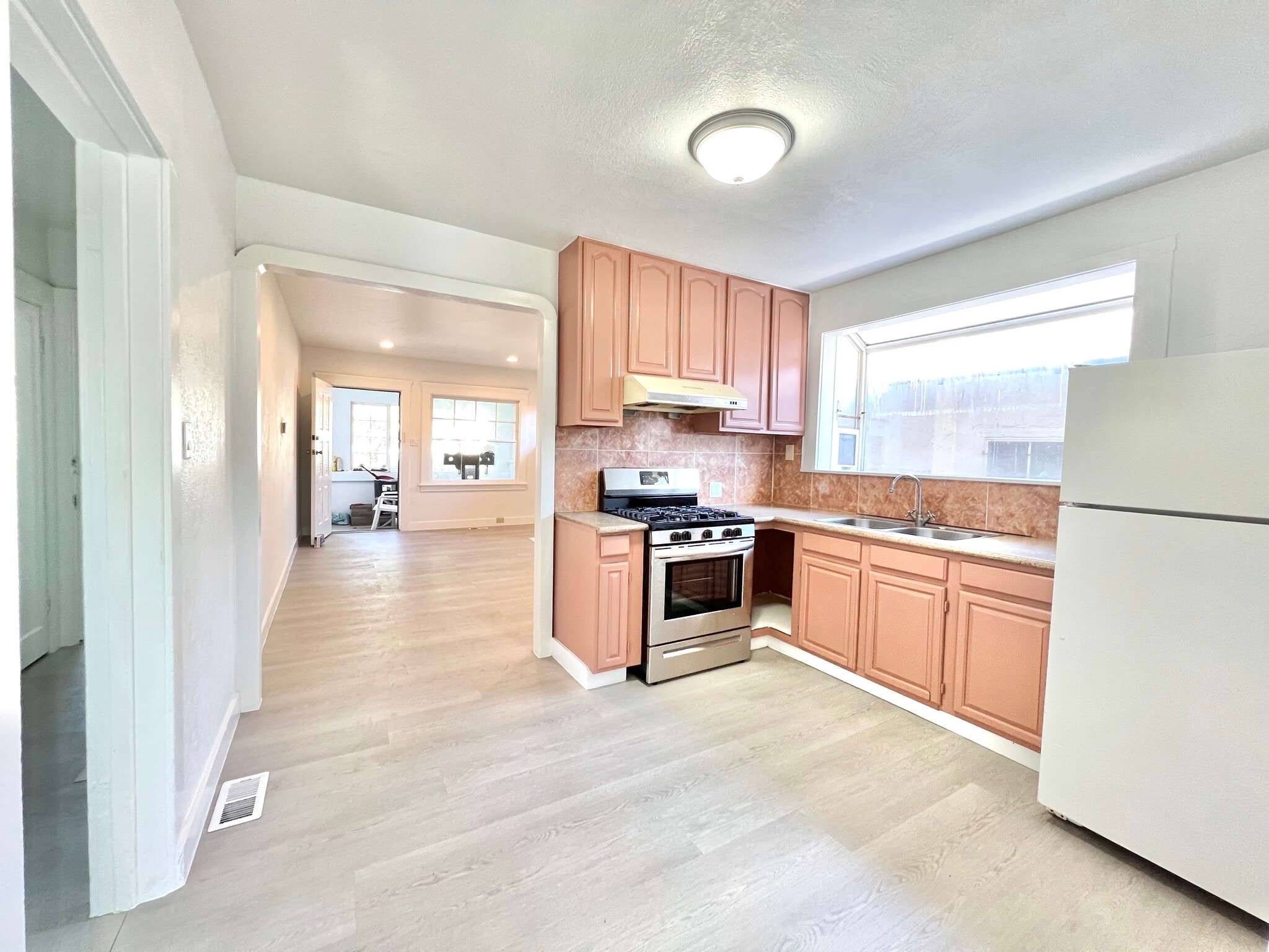 Building Photo - 4107 Redding St